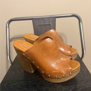 Kork-Ease Brown Leather Clog Mules Studded Wood Heel Slide Sandals Women’s 6.5